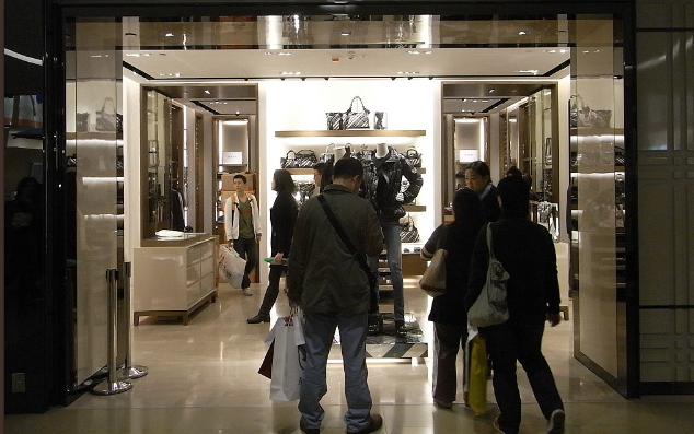 Targetting Luxury Shoppers